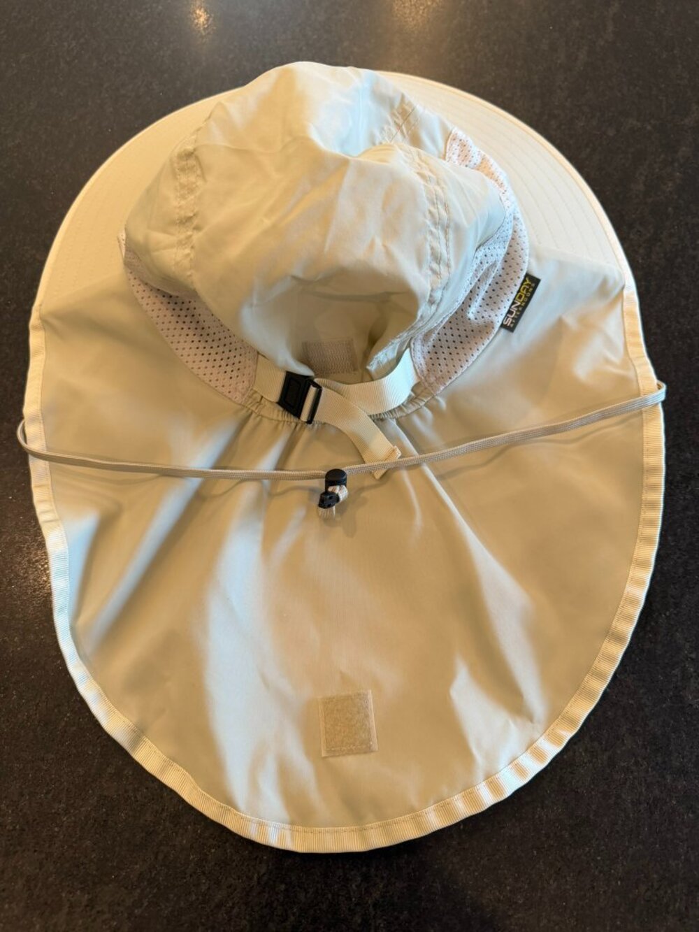 Sunday Afternoons L/XL Adventure Sun Hat Neck Cape UPF Hiking Fishing - Picture 2 of 4